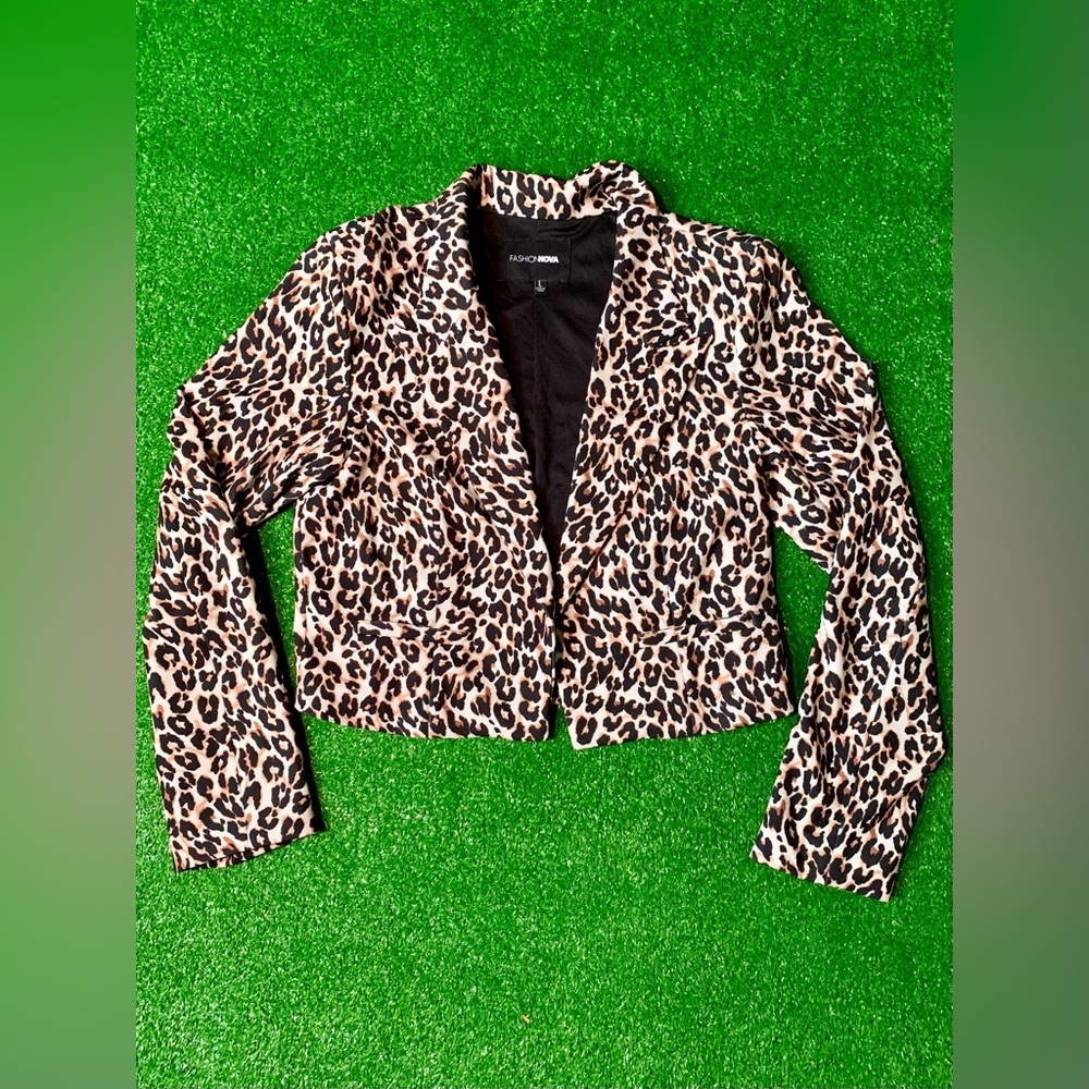Comfy Cheetah Print Cropped Blazer 🐆
